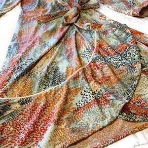 BCBGMaxAzria Dresses - BCBGMaxAzria Colorful Wrap Dress size-small BCBGMaxAzria Dresses - BCBGMaxAzria Colorful Wrap Dress size-small
